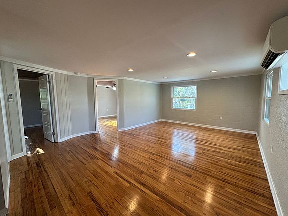 3rd image of 4393 Florence Dr APT B