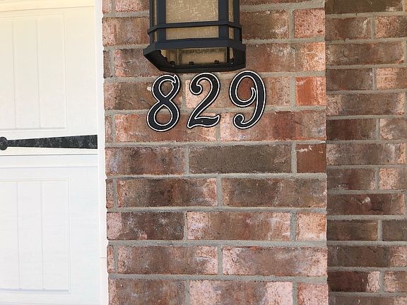 3rd image of 829 Baker St NW #1