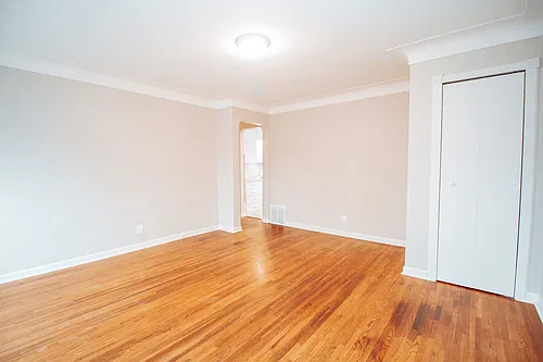 Impeccable 3BR Ranch in North Toledo! Hardwoods, Updated Bath, Finished Basement and Garage! at T... — Photo 4