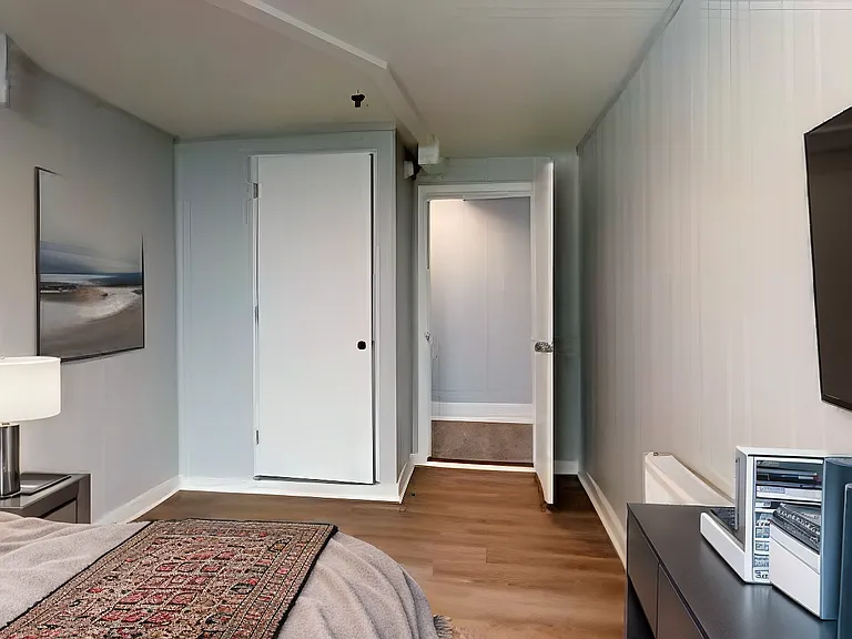 907 Main St #205 — Photo 5