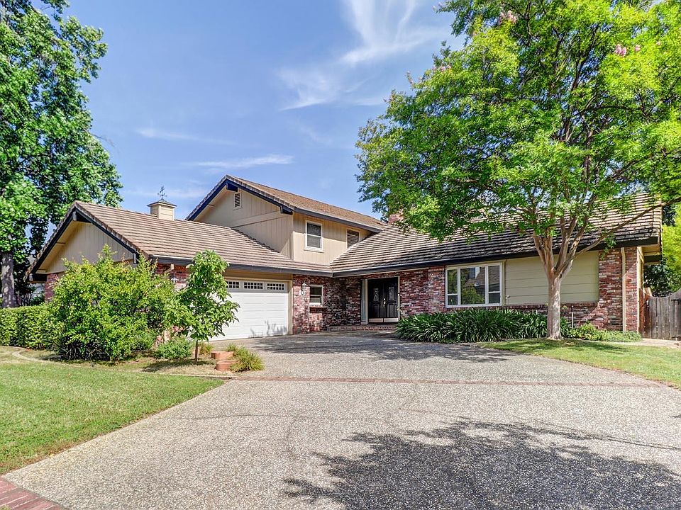 1st image of 120 River Ridge Way