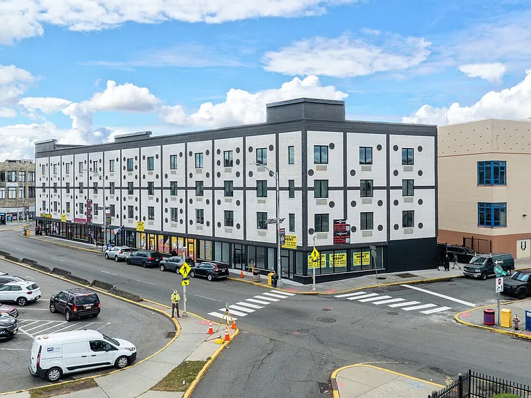 711 Main Ave #304 — Photo 9