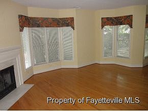 5th image of 730 Victorian Pl