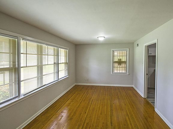 4th image of 1485 Carol Dr