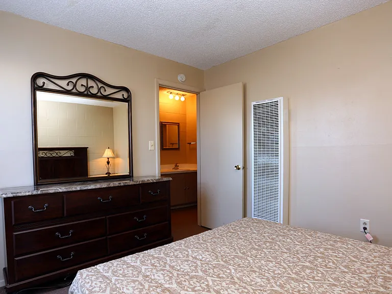 Casa Del Sol Apartments — Photo 26