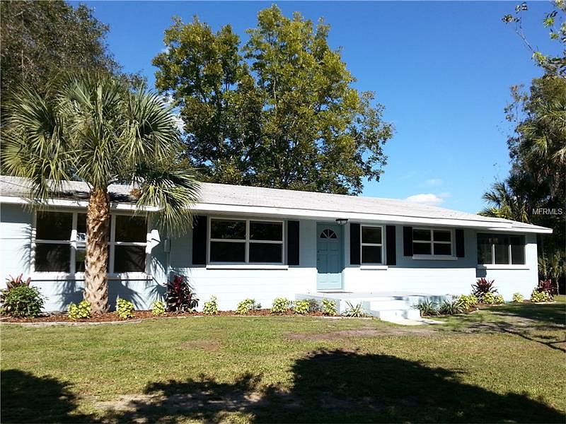 1st image of 704 NE 10th Ave