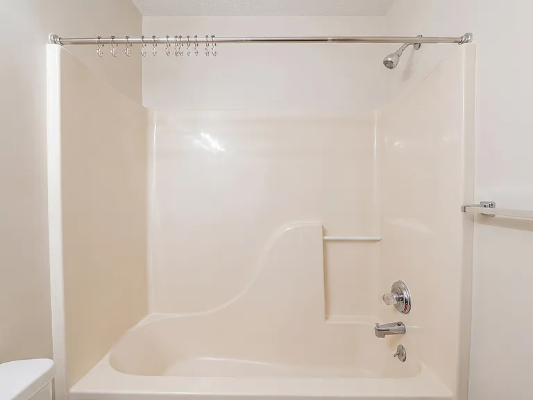 36 Le Moyne Dr — Photo 18