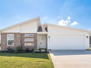 1723 Ferguson St, Pea Ridge, AR 72751