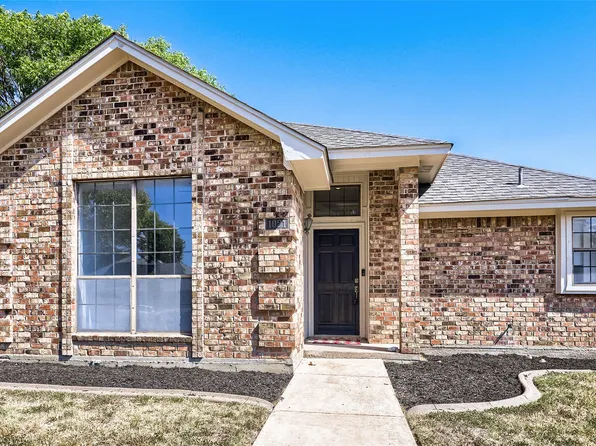 1021 Rio Grande Dr, Benbrook, TX 76126