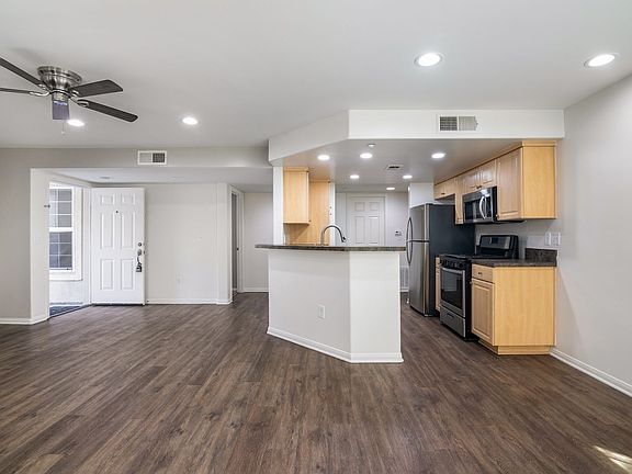 2nd image of 1030 Broadway #133