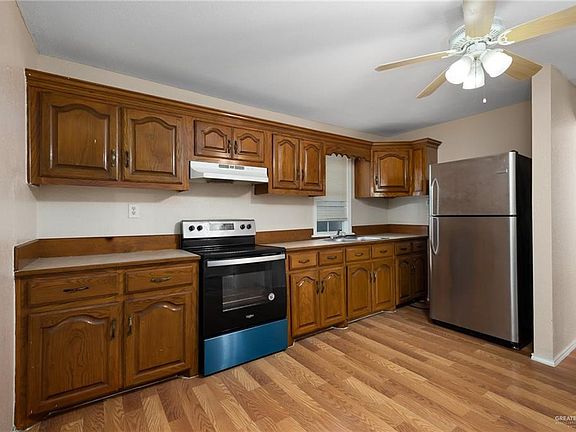 5th image of 412 N 6th St