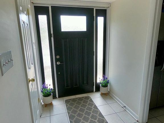 2nd image of 5210 Dover Pl