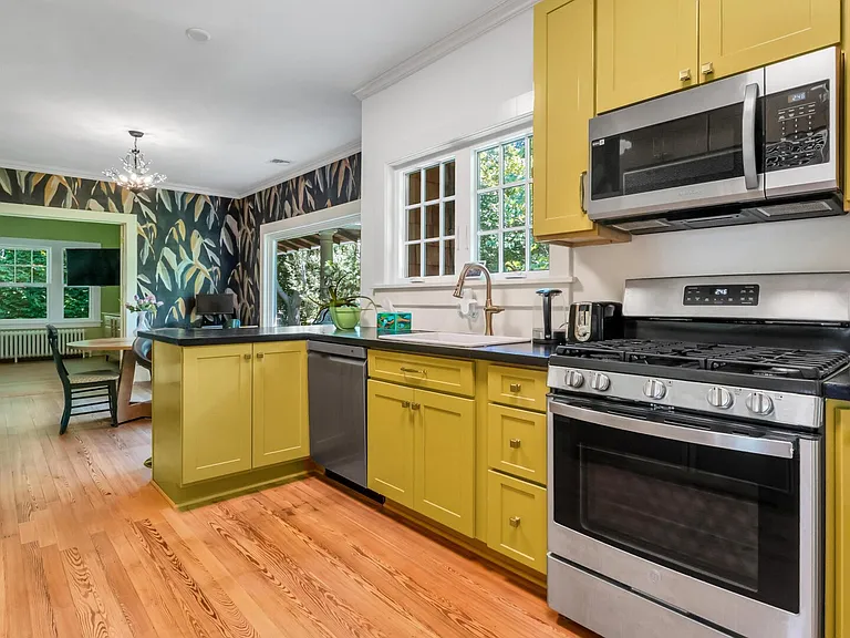 191 Montauk Hwy — Photo 47