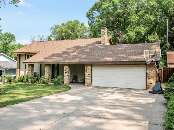 1653 Briardale Rd NE, Fridley, MN 55432