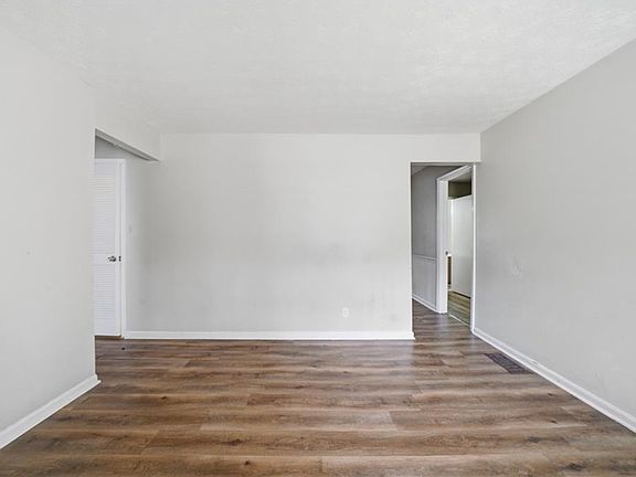 3rd image of 295 Charlotte Blvd
