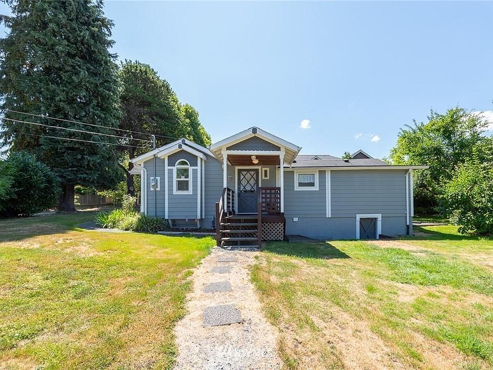 1st image of 2726 21st St SW