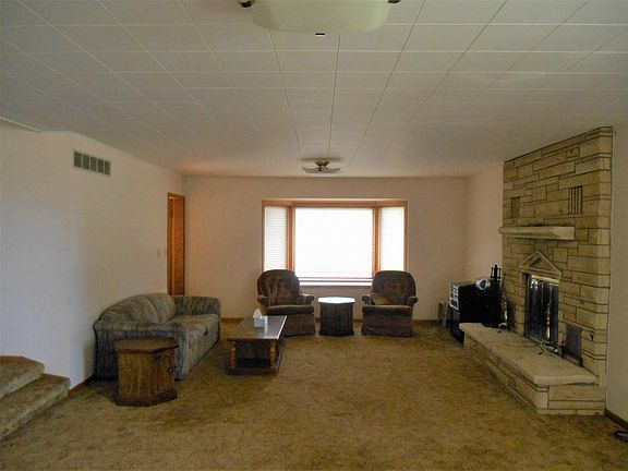 3rd image of 217 E Laura Ave