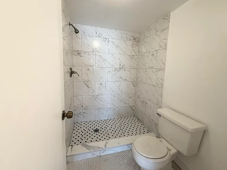 9977 Westview Dr #111 — Photo 21