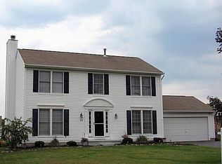 13 Constitution Cir, Rochester, NY 14624