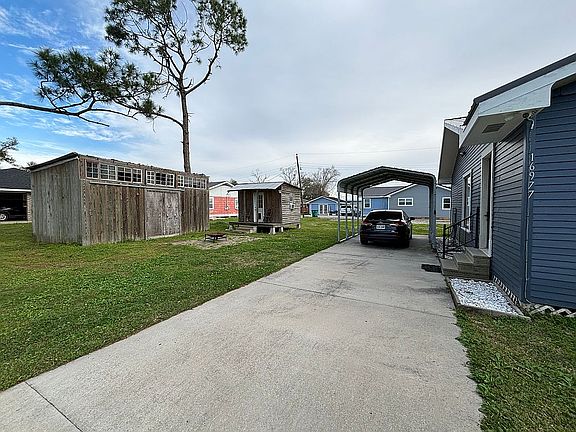 3rd image of 16977 E Main St