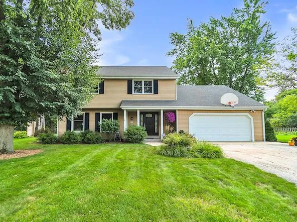 2611 West Hyacinth COURT, Mequon, WI 53092