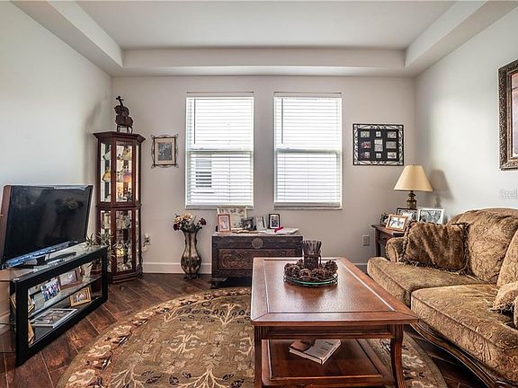 4th image of 4575 Coachford Dr