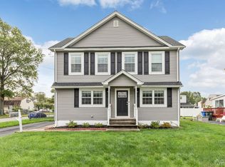 30 W Henry Pl, Iselin, NJ 08830