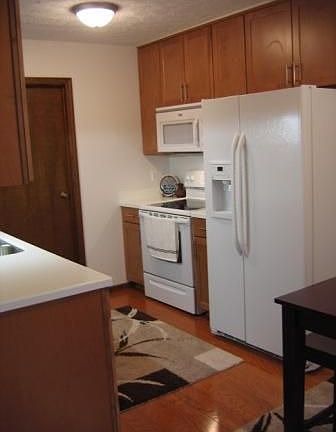 4th image of 2050 Sunset Dr #J52
