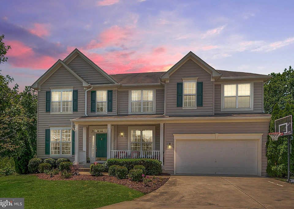 1st image of 9011 Laurel Oak Ln