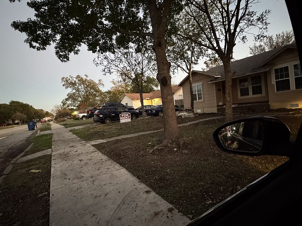 1st image of 426 Hermine Blvd