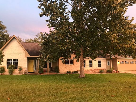 3rd image of 20711 Texas Meadows Dr