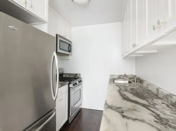 310 East 46th Street image 3 of 11