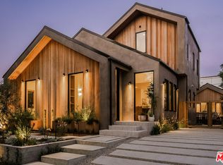 534 N Bronson Ave, Los Angeles, CA 90004