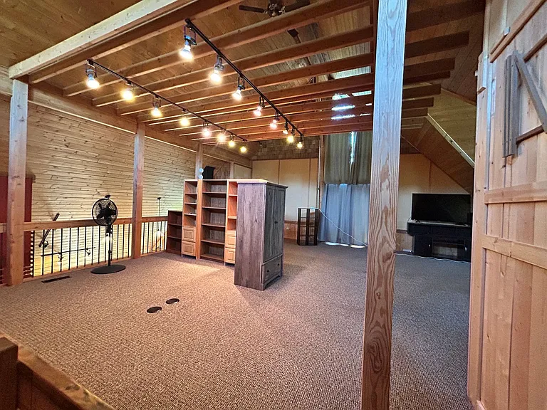 957 N Shoshone Loop — Photo 12