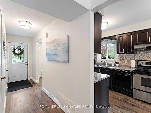 5th image of 4045 Taffey Cres