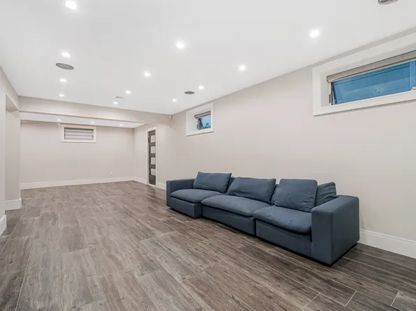 166 Providence Street image 27 of 40