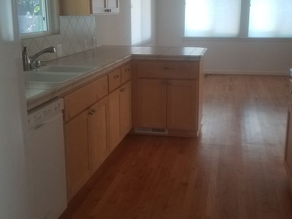 3rd image of 16412 Peacock Ln