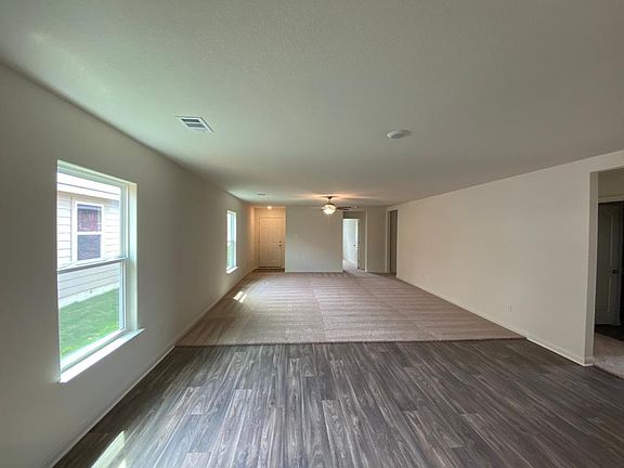 4th image of 621 Riverdale Dr