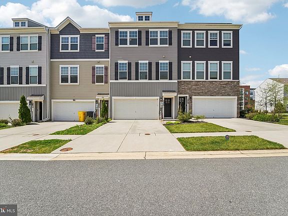 2nd image of 2070 Hinshaw Dr