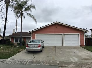 824 W Wedgewood Ct, Rialto, CA 92376