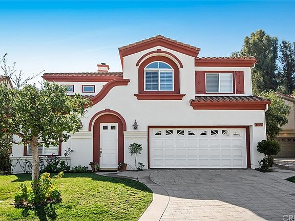 2nd image of 17048 Oak Park Ct