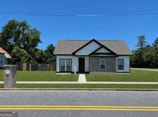 215 E 8th St, Adel, GA 31620