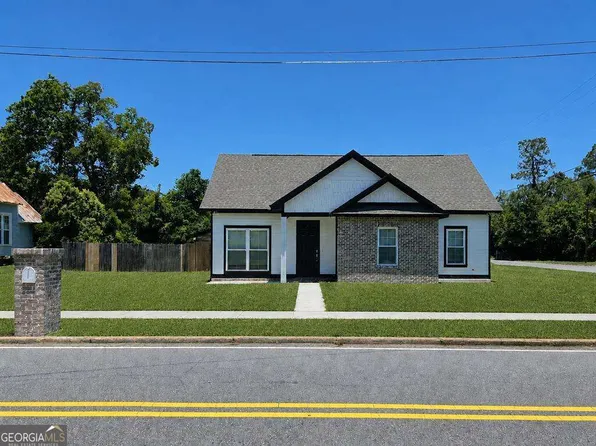 215 E 8th St, Adel, GA 31620