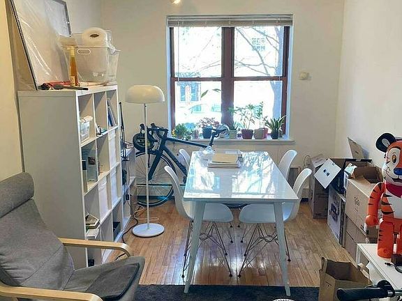2nd image of 190 E 7th St APT 105