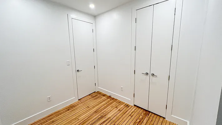 Rented by Brighton Management | media 12