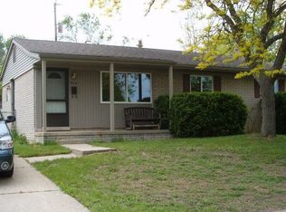 204 Tower Dr, Saline, MI 48176