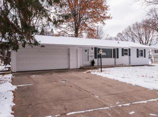 2406 17 1/2 St NW, Rochester, MN 55901