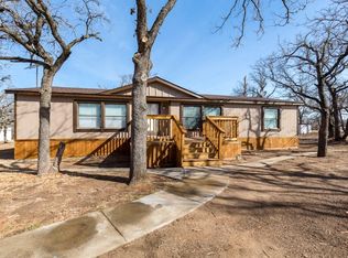 540 Hunter Trl, Bridgeport, TX 76426