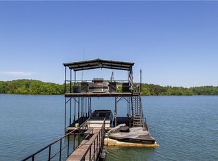311 Lakeview Dr, Townville, SC 29689