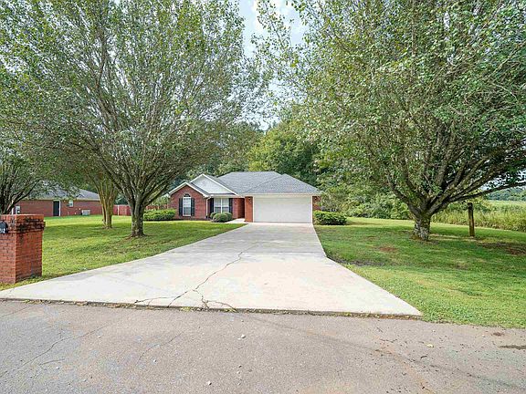 4th image of 212 Willow Run Dr
